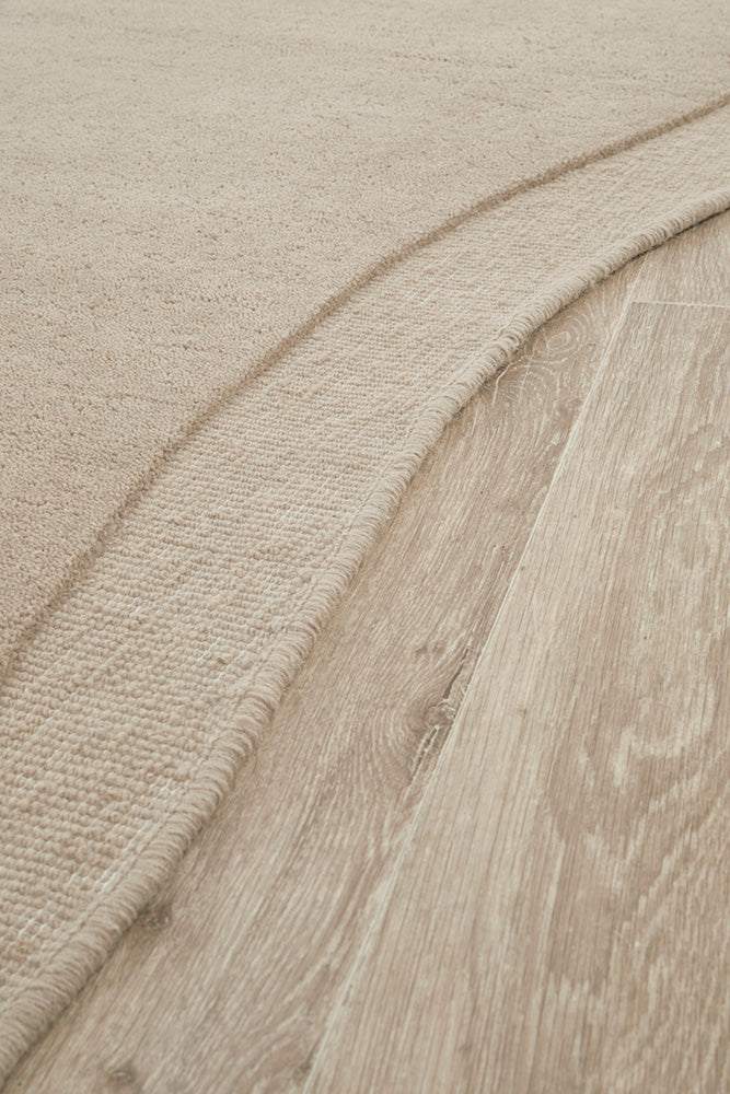 Latte Curved Woollen Rug