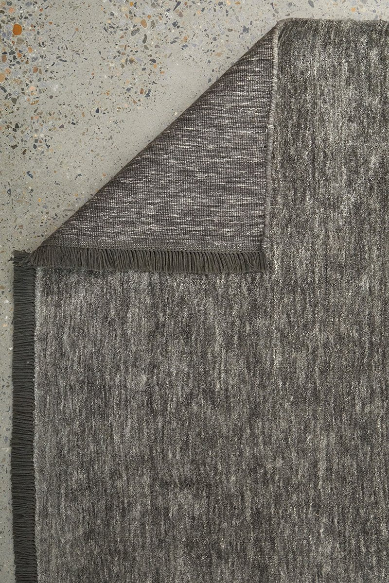 Hand-Loomed Seal Grey Tassel Wool Rug