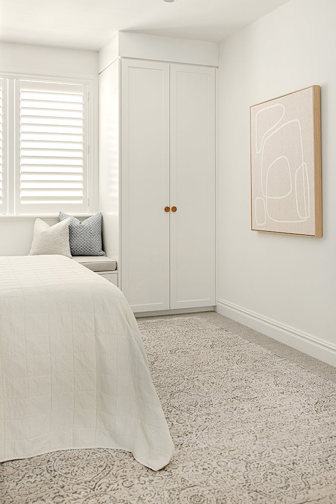 Emma Blomfield Veil Blue Rug – Ivory Lace Motif