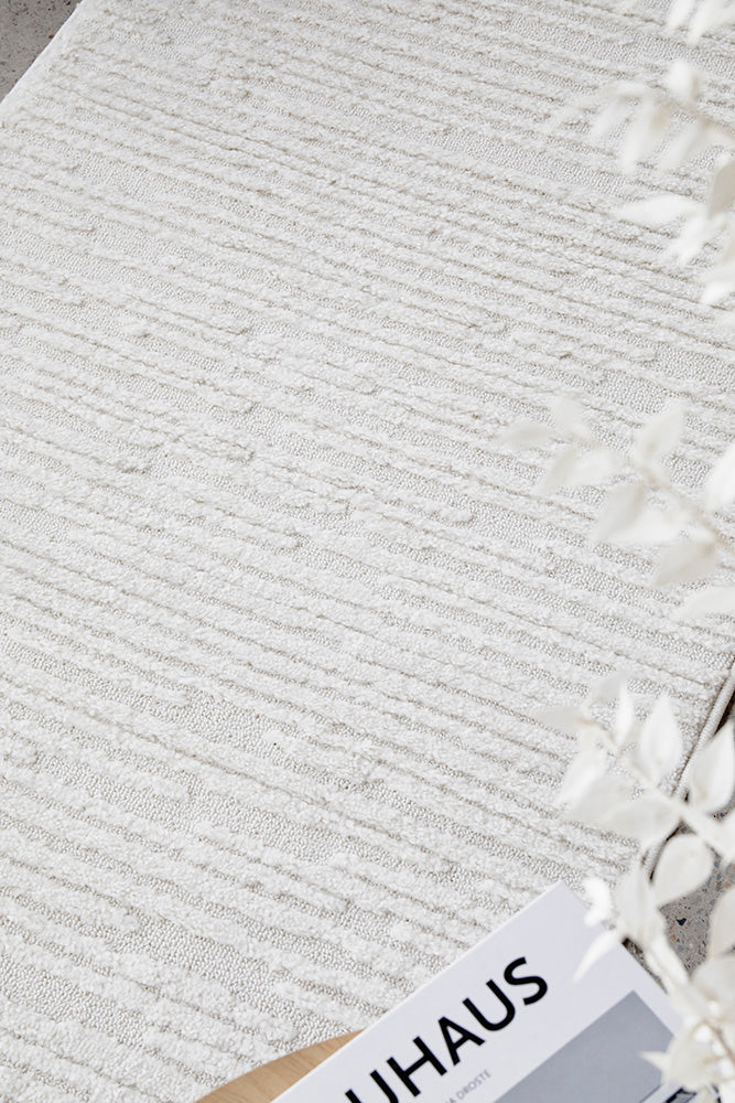 Astrid Zuri Off-White Texture Rug