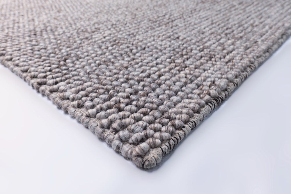 Ovation Basalt Pebble Textured Wool Rug