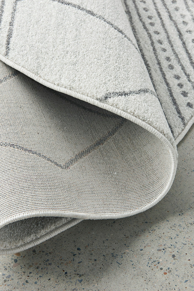 Vines Ina Transitional Round Rug