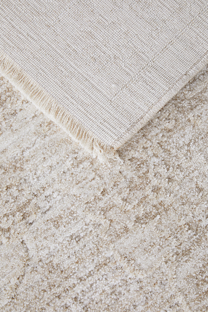 Oatmeal Bloom Fringed Rug