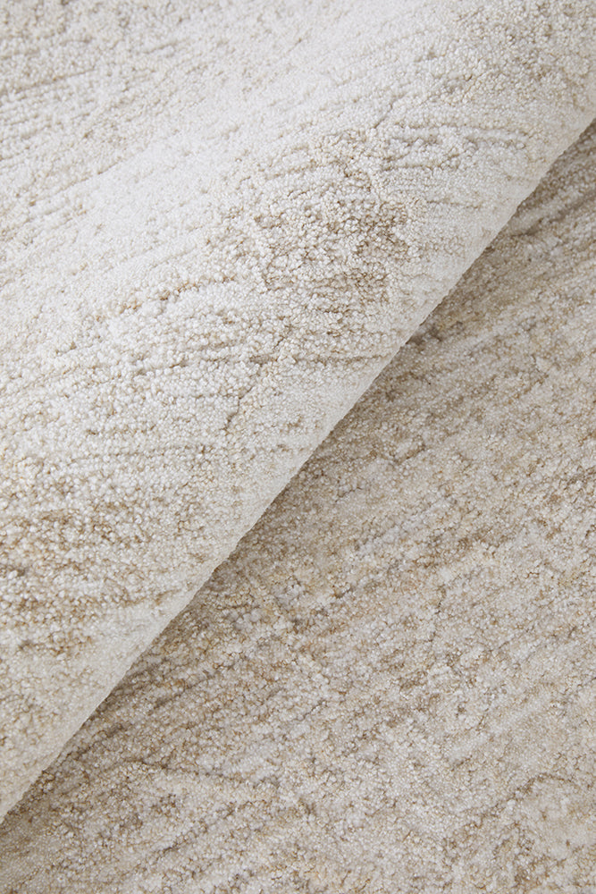 Oatmeal Bloom Fringed Rug