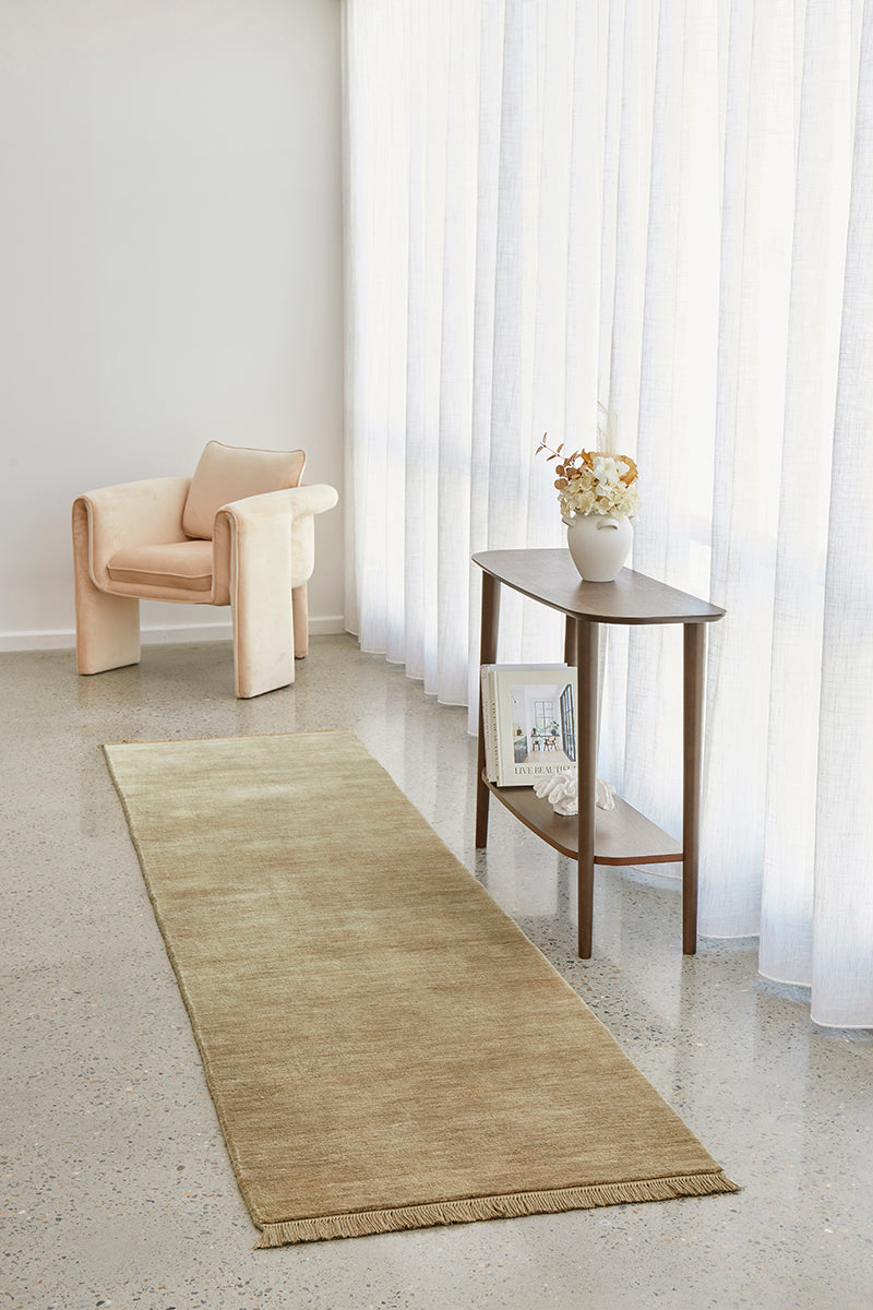 Hand-Loomed Oyster Tassel Wool Rug