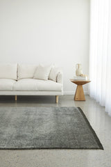 Hand-Loomed Seal Grey Tassel Wool Rug