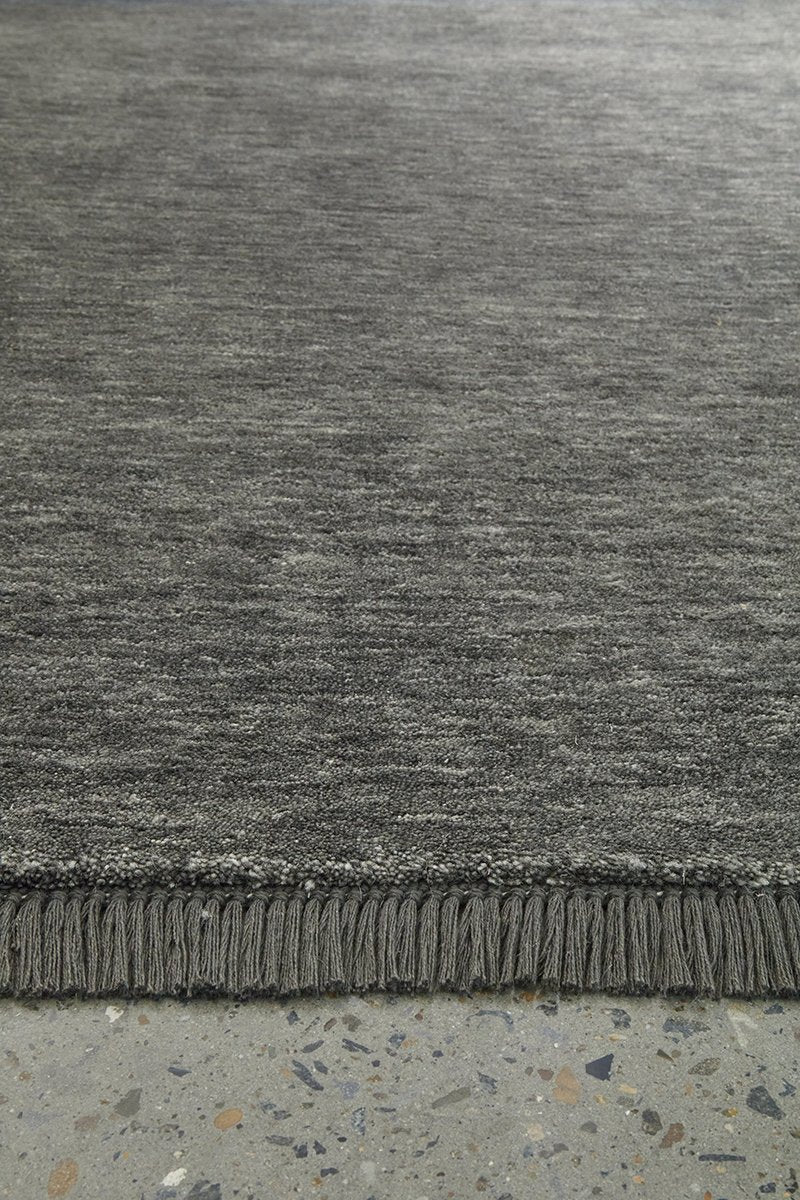 Hand-Loomed Seal Grey Tassel Wool Rug