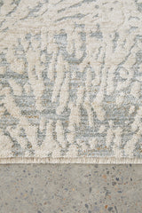 Emma Blomfield Plume Frost Rug – Soft Organic Motif