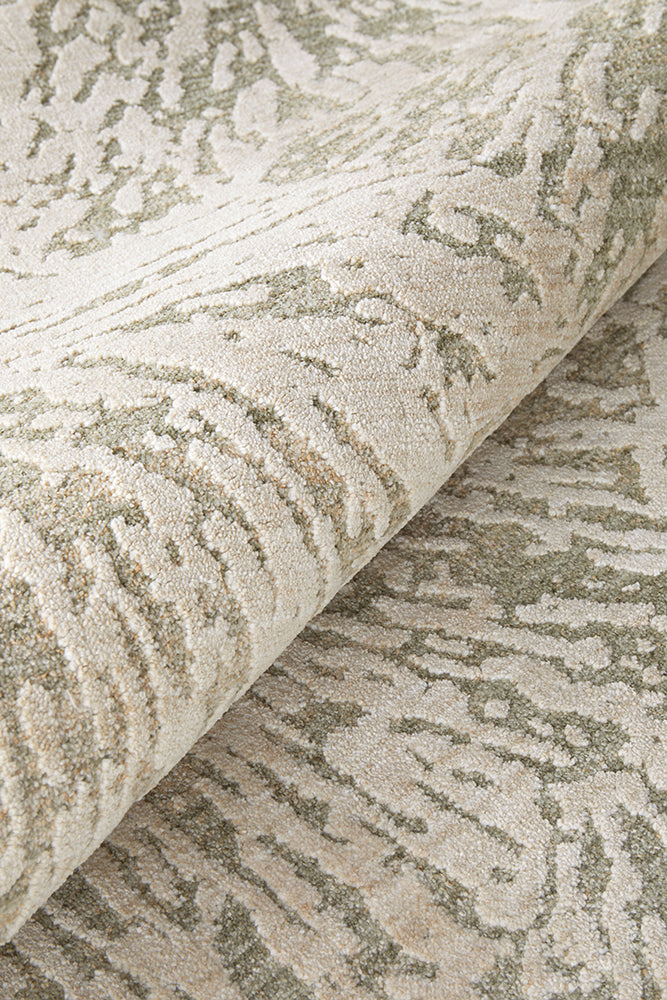 Emma Blomfield Plume Moss Rug – Soft Organic Motif