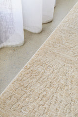 Emma Blomfield Plume Oat Rug – Soft Organic Motif
