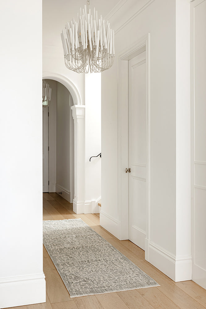 Emma Blomfield Rogue Mist Textured Rug – Pebble Patterned