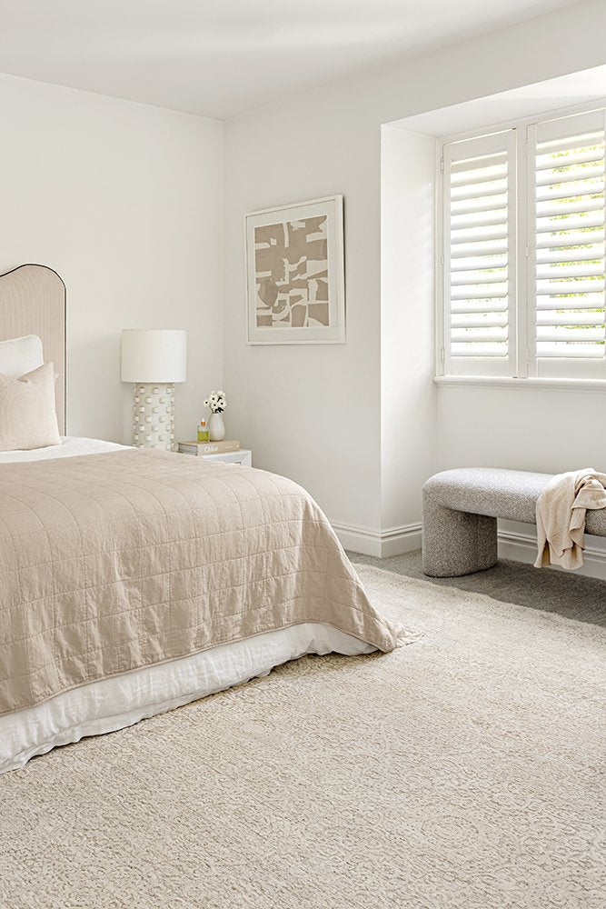 Emma Blomfield Veil Natural Rug – Ivory Lace Motif