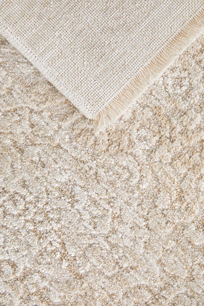 Emma Blomfield Veil Natural Rug – Ivory Lace Motif