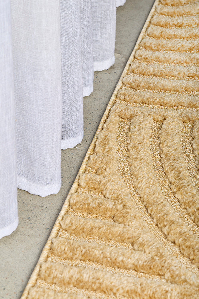 Camel Arched Glam Rug