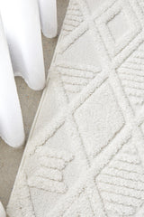 Astrid Liya Off-White Texture Rug