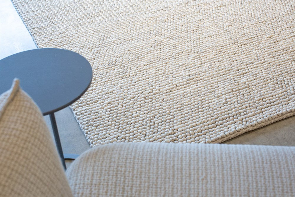 Ovation Beech Pebble Textured Wool Rug
