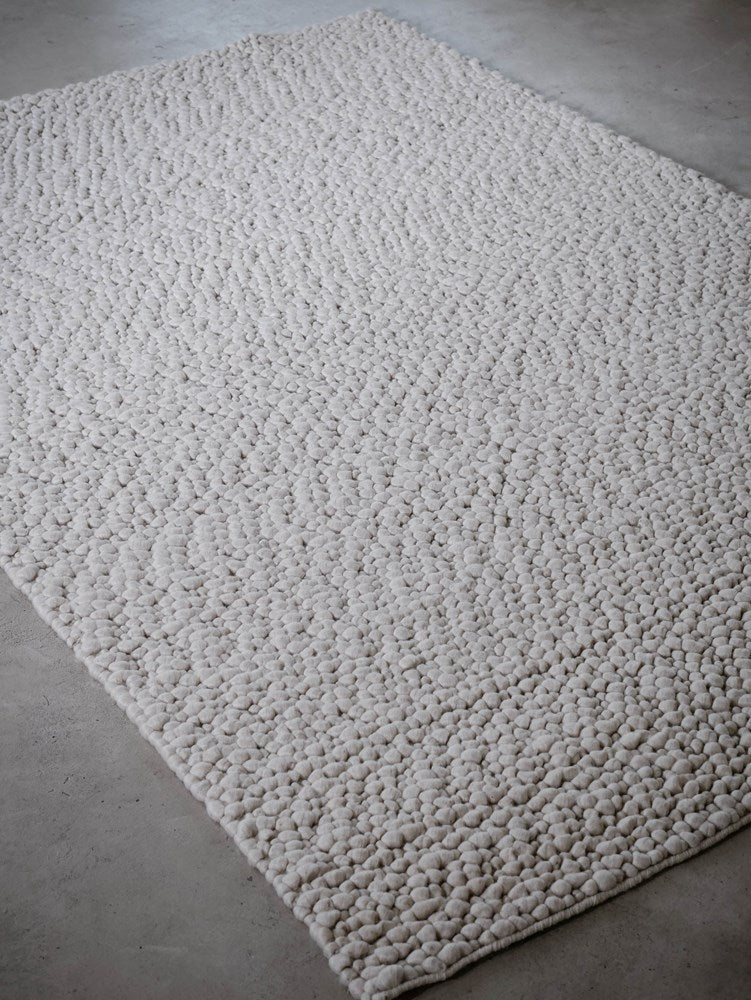 Aspen Pebble Alabaster White Wool Rug