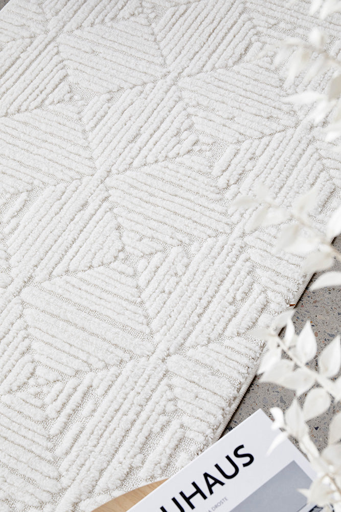 Asta Isla Off-White Rug