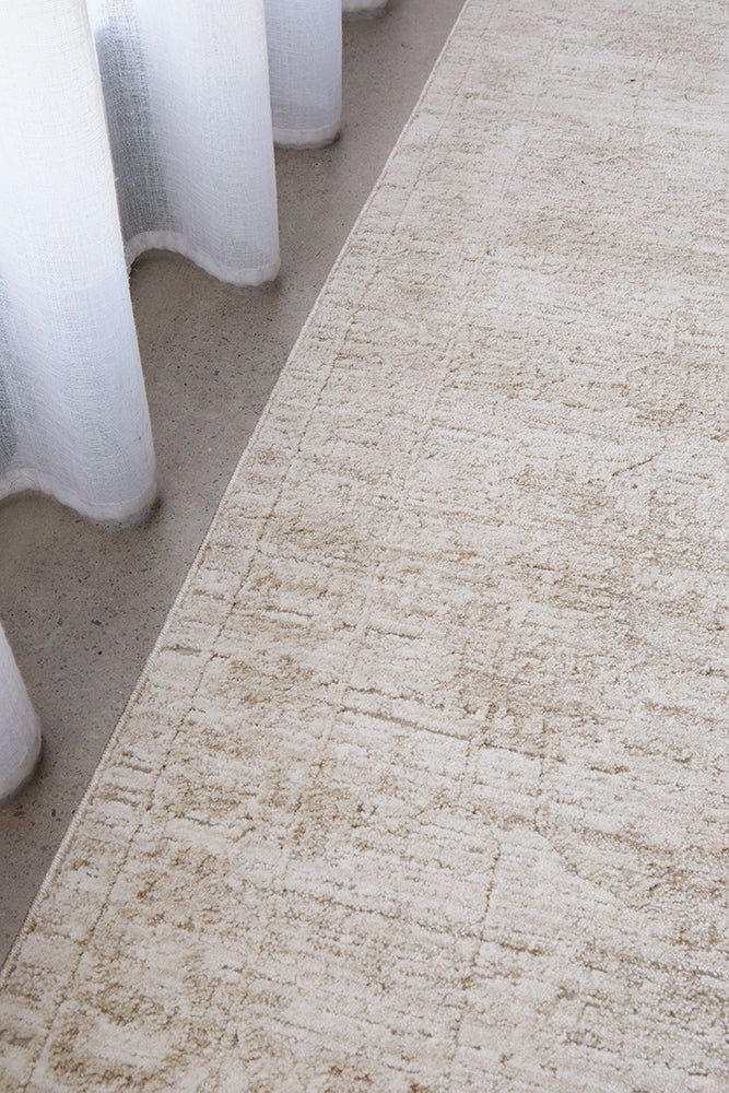 Oatmeal Bloom Fringed Rug