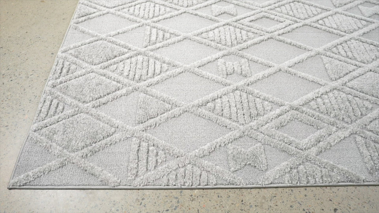 Astrid Liya Silver Texture Rug