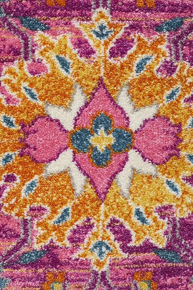 Tigris Elam Fuchsia Round Bohemian Transitional Rug