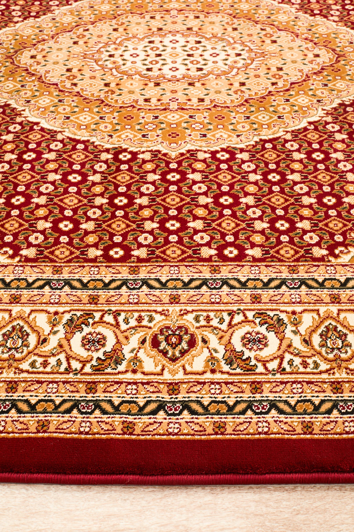 Stunning Formal Oriental Design Rug Red