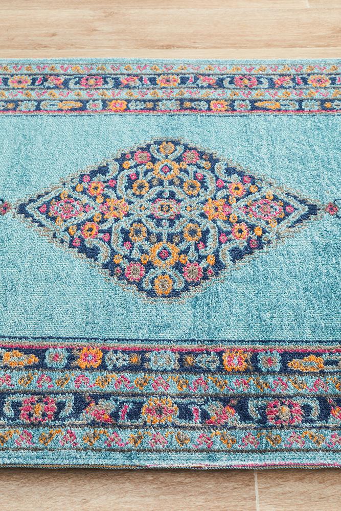 Vintage Distressed Eternal Diamond Blue Rug