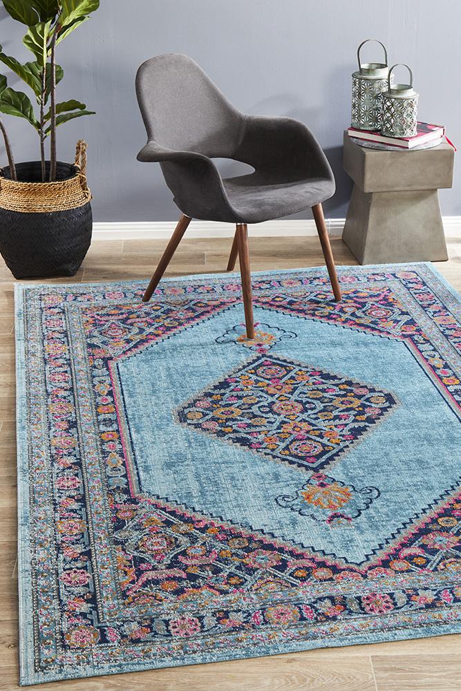 Vintage Distressed Eternal Diamond Blue Rug