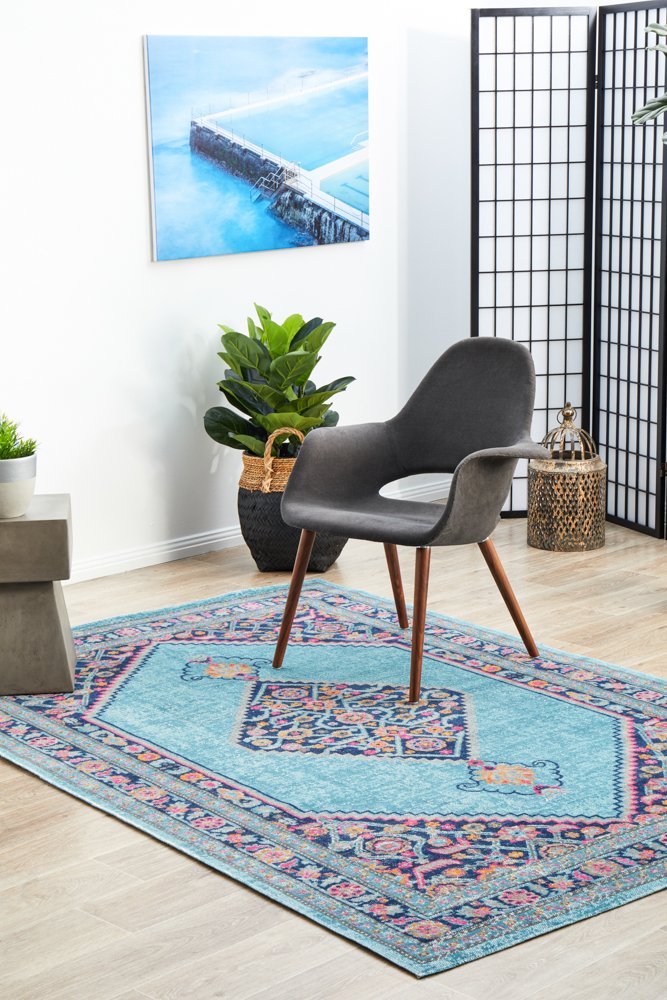 Vintage Distressed Eternal Diamond Blue Rug