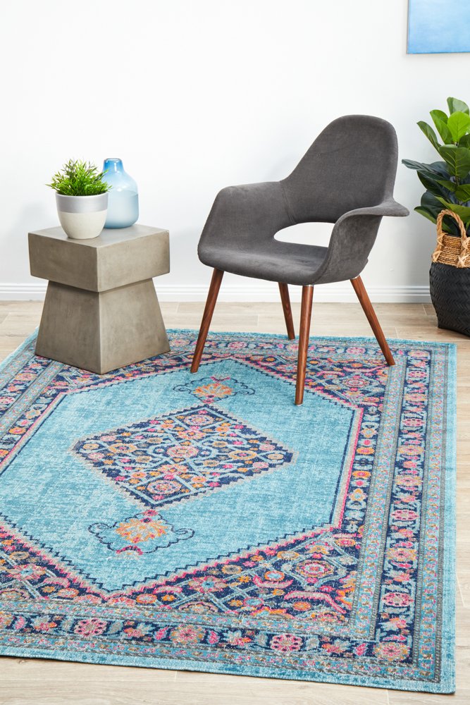 Vintage Distressed Eternal Diamond Blue Rug