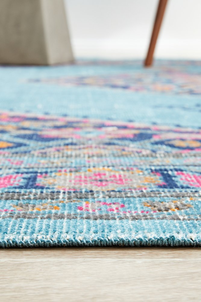 Vintage Distressed Eternal Diamond Blue Rug