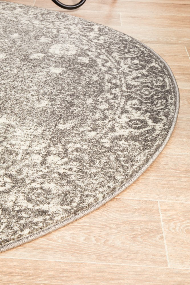 Pidegon Grey Traditional Round Rug