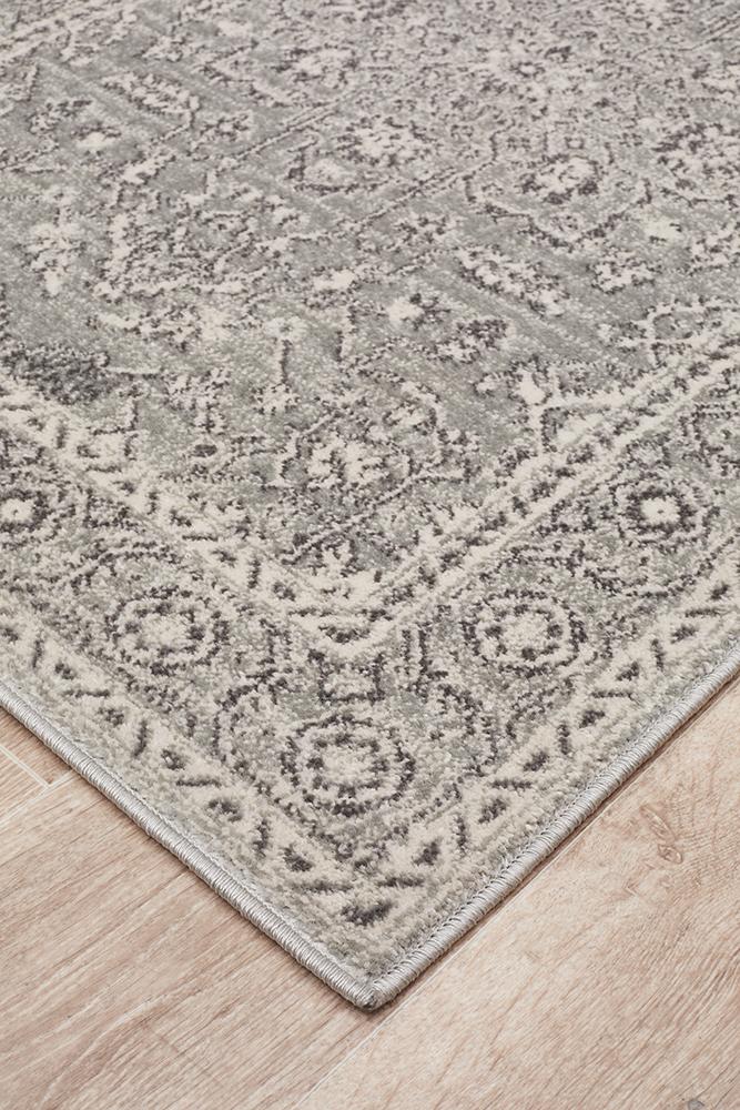 Silver Flower Transitional Rug