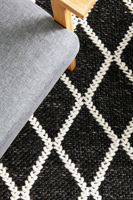 Raya Black Wool Blend Rug