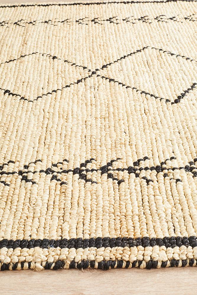 Tumu Hand Woven Tribal Jute Rug