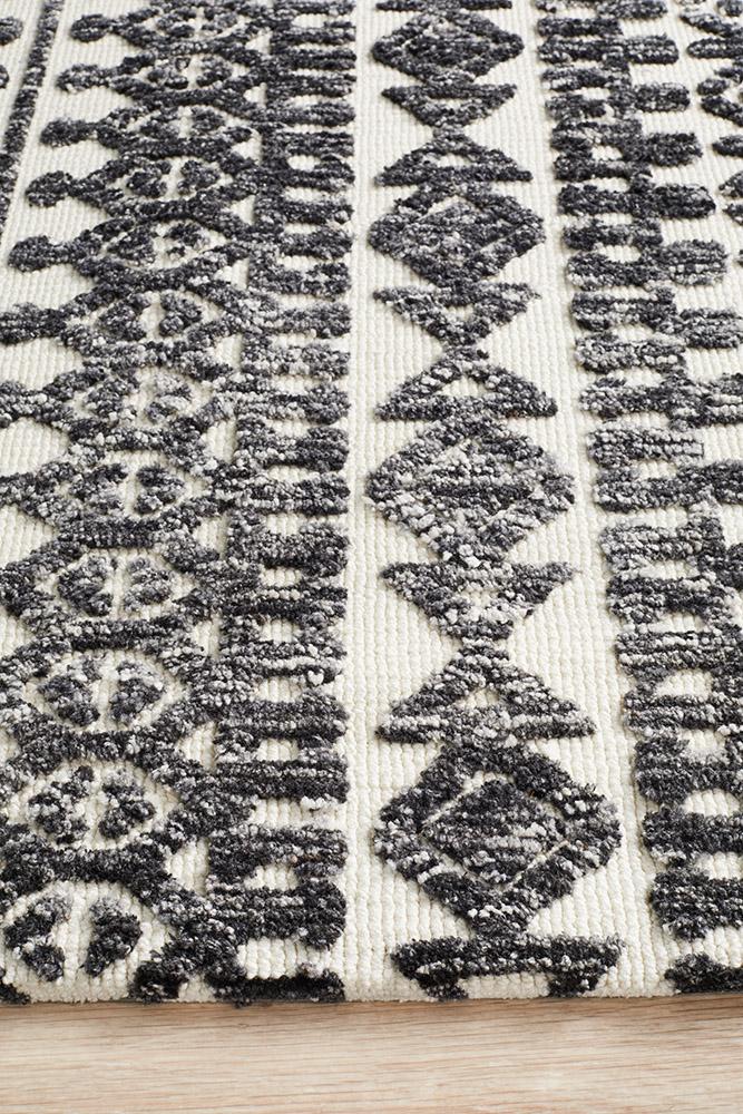 Aksu Ivory Black Transitional Rug