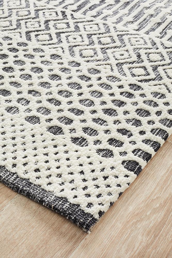 Demre Ivory Black Transitional Rug