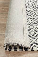 Demre Ivory Black Transitional Rug