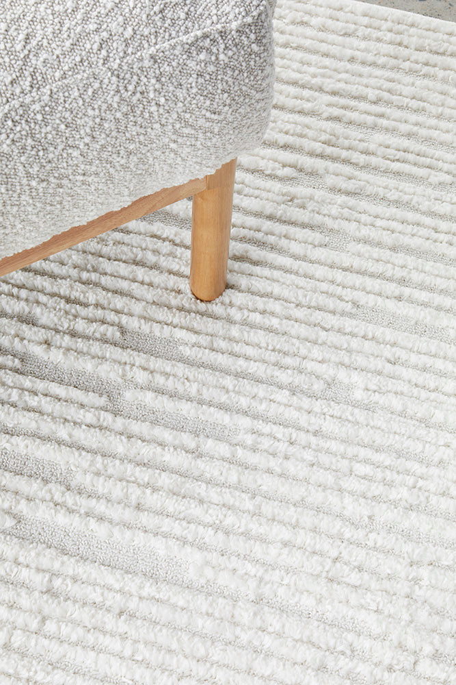 Astrid Zuri Off-White Texture Rug – Lost Design Society