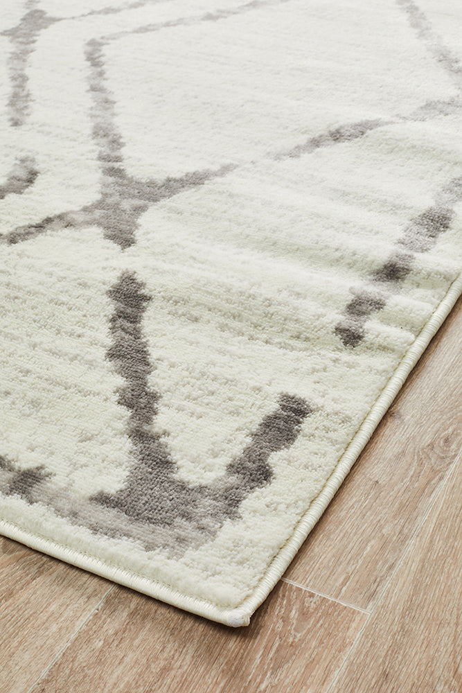 Cosmo Diamond Ivory Transitional Rug