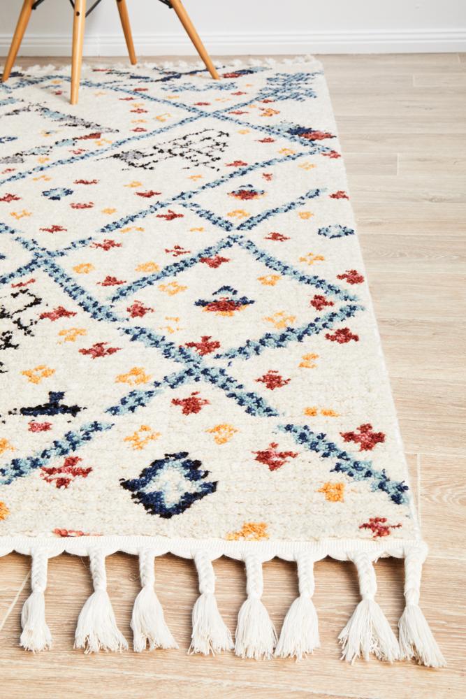 Tarfaya Moroccan Inspired Berber White Rug