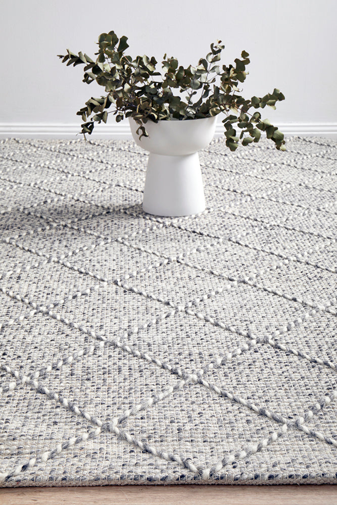 Koti Oleea Wool Rug