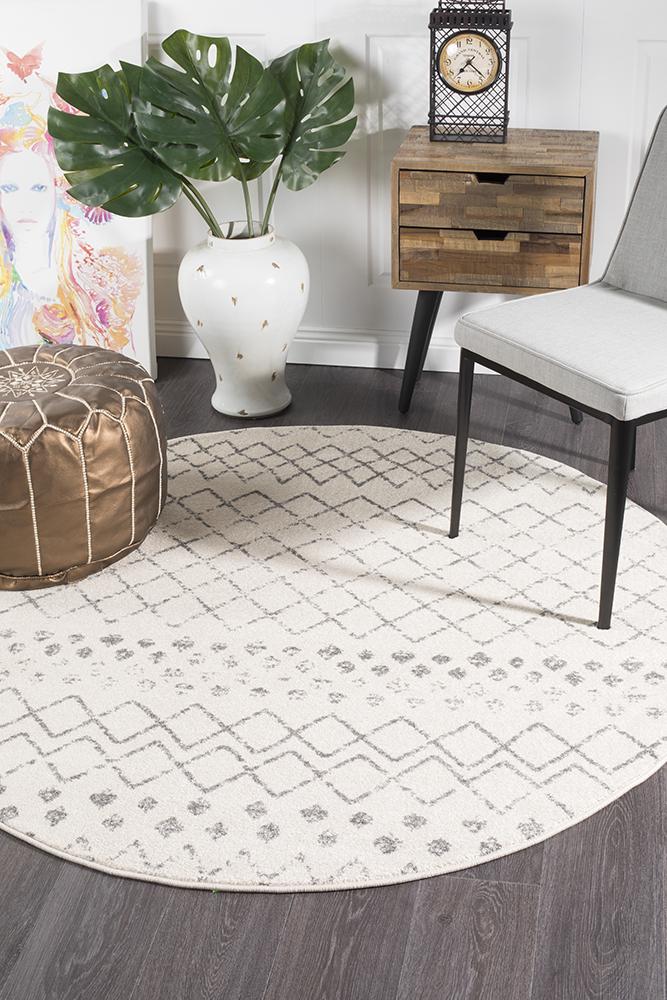 Paradise White Grey Tribal Round Transitional Rug