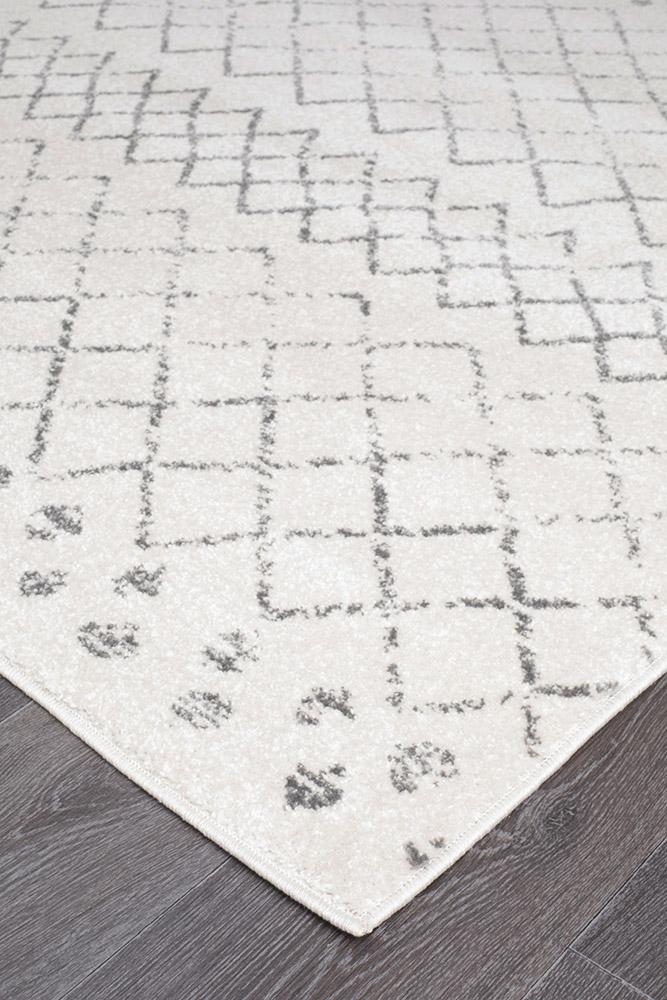 Paradise White Grey Tribal Transitional Rug