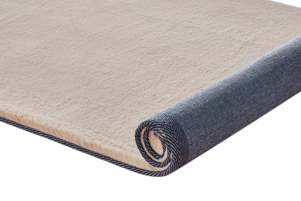 Turuun Soft Faux Fur Camel Rug