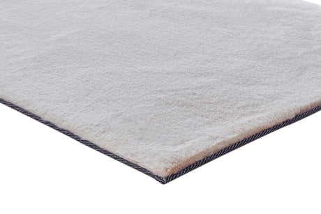 Turuun Soft Faux Fur Cream Rug