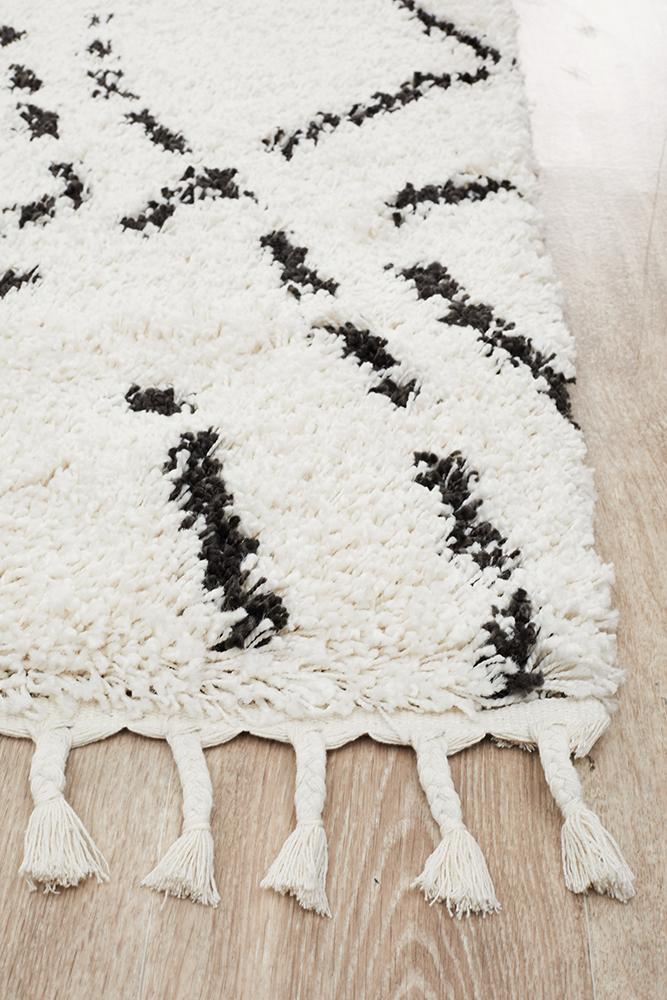 Beni Ourain Inspired Berber Larache White Shag Rug