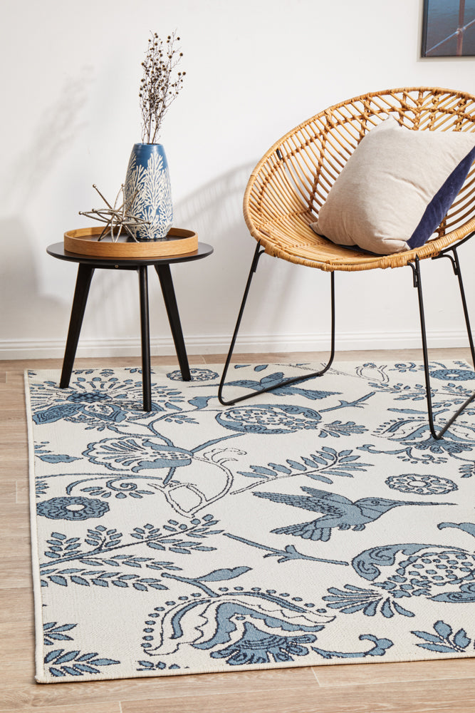 Oceana Hummingbird White Outdoor Rug