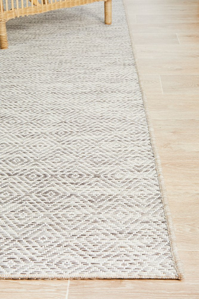 Promenade Outdoor Clara Diamond Natural Rug