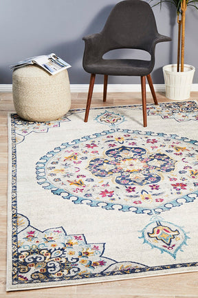 Tigris Zubayr White Bohemian Transitional Rug